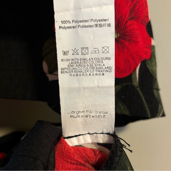 Missguided floral romper. Size 8. - Picture 10 of 11